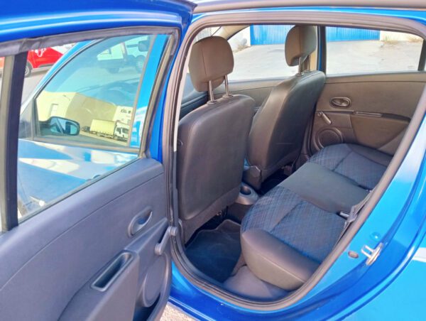 Foto de RENAULT CLIO 1.5 D, imagen 7