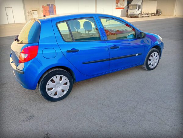 Foto de RENAULT CLIO 1.5 D, imagen 4
