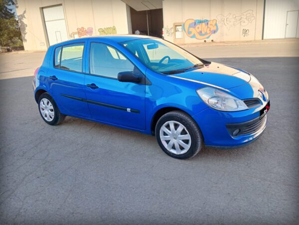 Foto de RENAULT CLIO 1.5 D, imagen 2