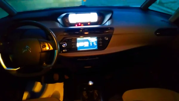 Foto de CITROEN C-4 PICASSO VTI 1.6, imagen 7