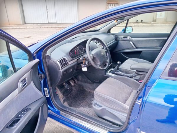 Foto de PEUGEOT 407 2.0 HDI, imagen 5