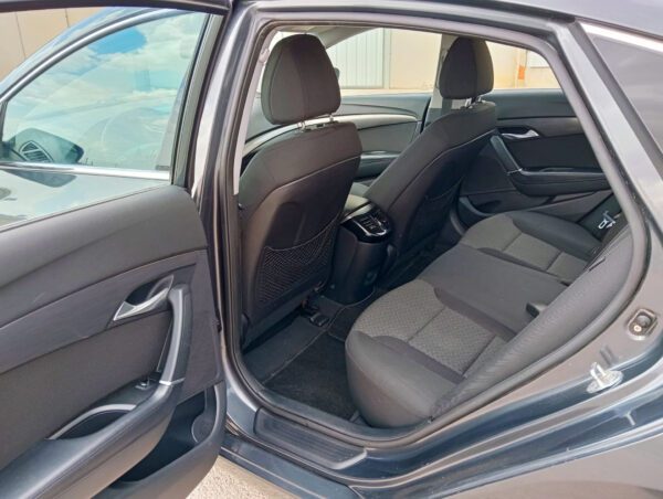 Foto de HYUNDAI I-40 1.7, imagen 8