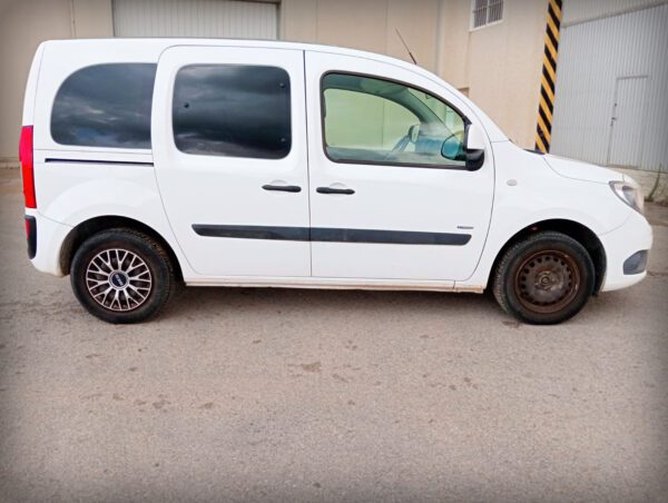 Foto de MERCEDES CITAN 1.5 D COMBI, imagen 3