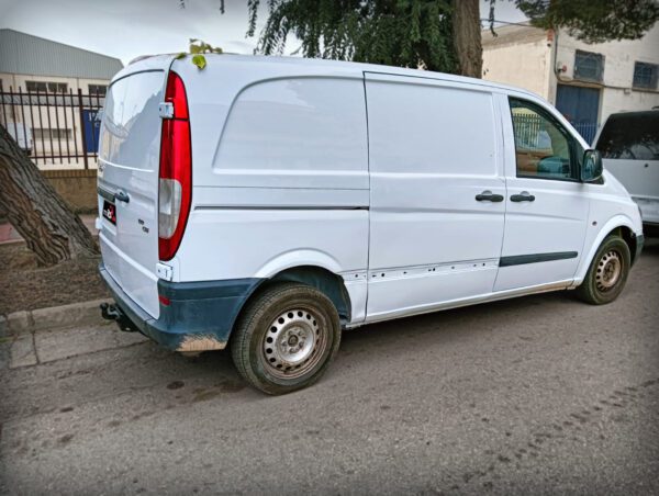 Foto de MERCEDES VITO 109 2.1 D FGO., imagen 3