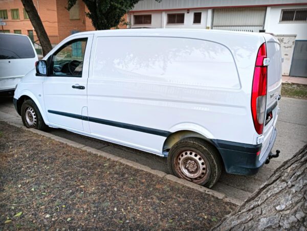 Foto de MERCEDES VITO 109 2.1 D FGO., imagen 4