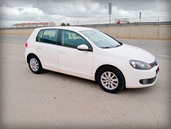 Foto de VOLKSWAGEN GOLF BLUE MOTION, imagen 1