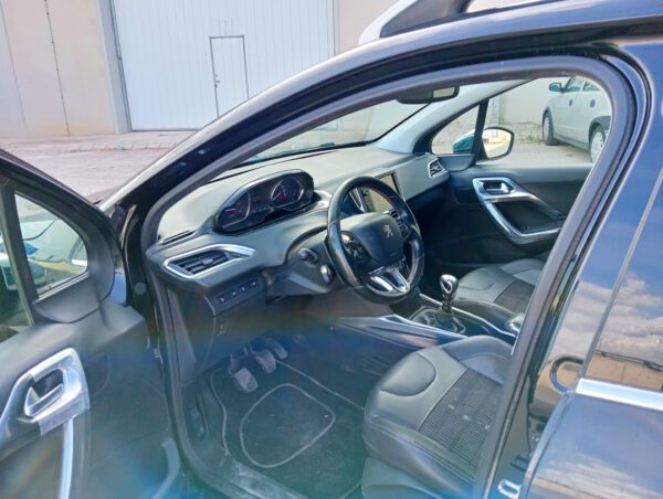 Foto de PEUGEOT 2008 1.6 HDI, imagen 5
