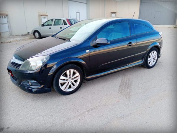 Foto de OPEL ASTRA GTC 1.7 D c, imagen 1