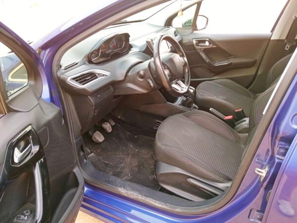 Foto de PEUGEOT 208 1.6 HDI, imagen 5