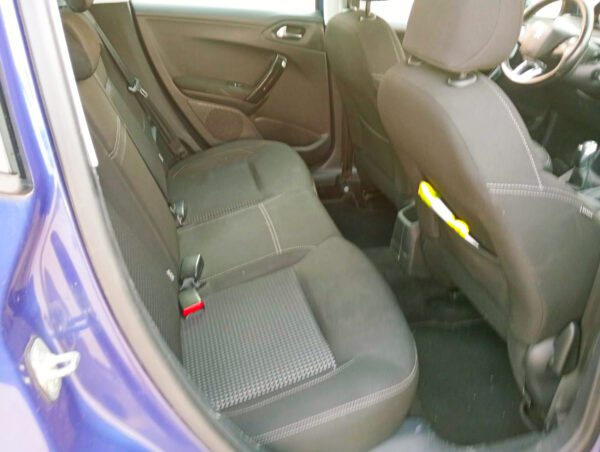 Foto de PEUGEOT 208 1.6 HDI, imagen 8