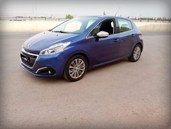 Foto de PEUGEOT 208 1.6 HDI, imagen 2