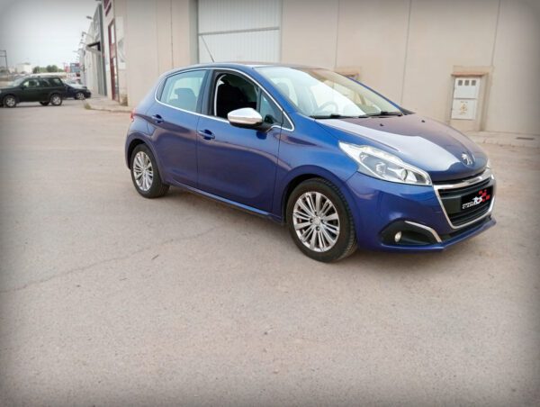 Foto de PEUGEOT 208 1.6 HDI, imagen 1