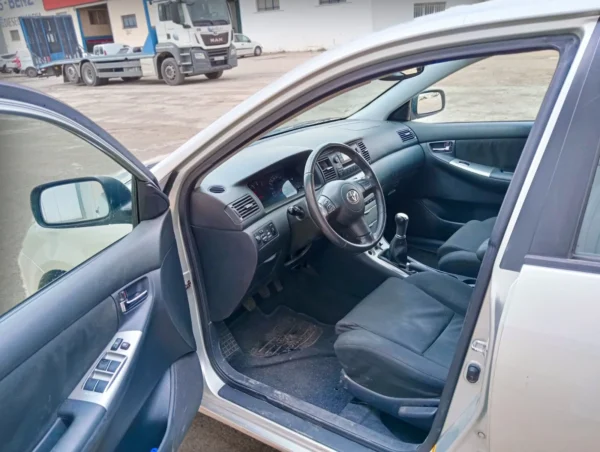 Foto de TOYOTA COROLA 2.0, imagen 5