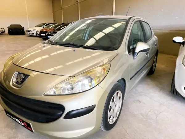 Foto de PEUGEOT 207 1.4 HDI URBAN, imagen 3