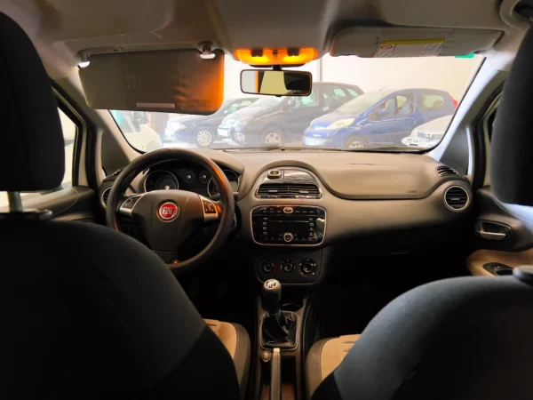 Foto de FIAT PUNTO 1.3 D, imagen 4