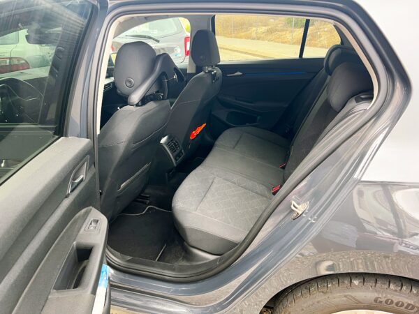 Foto de VOLKSWAGGEN GOLF 8, imagen 3