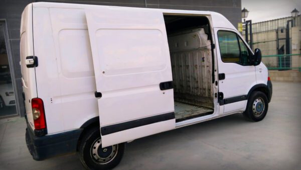 Foto de RENAULT MASTER 2.5 FGO. L2 H2, imagen 5