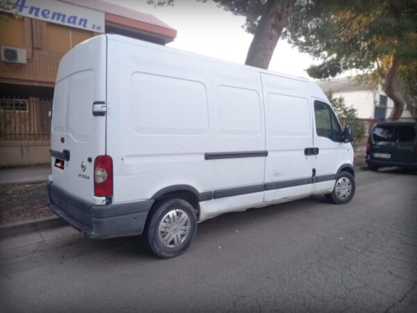 Foto de NISSAN INTER STAR 3.0 D L2 H2, imagen 3