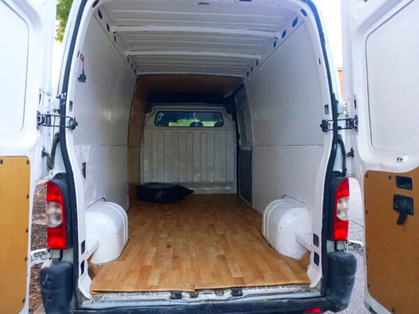 Foto de NISSAN INTER STAR 3.0 D L2 H2, imagen 4
