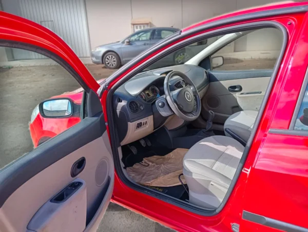 Foto de RENAULT CLIO 1.5 D, imagen 6
