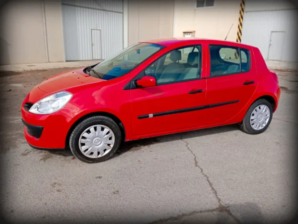 Foto de RENAULT CLIO 1.5 D, imagen 2